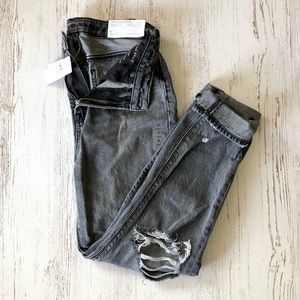 NWT American Eagle mom jeans